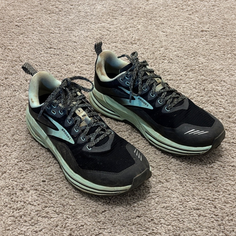 Brooks Cascadia 16 Trail Shoes